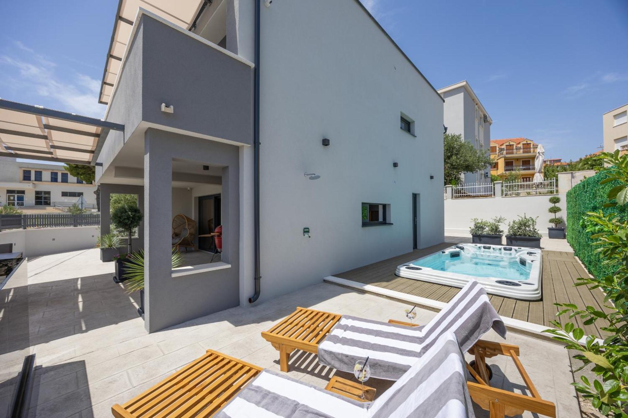 Villa Roma Sauna And Hydrotherapy Pool Trogir Eksteriør billede